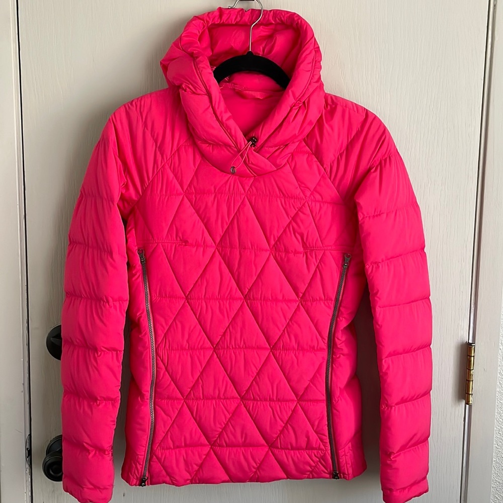 Lululemon fluffed up pullover, size 4, boom juice